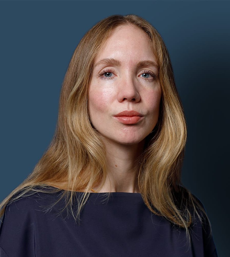 Liz Butler Headshot
